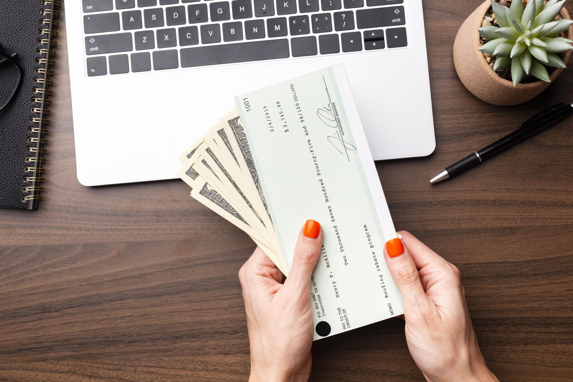 ¿Por qué la gente sigue usando cheques en 2026?